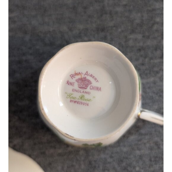 Royal Albert Yellow "Tea Rose" Cup and Saucer - Picture 5 of 5